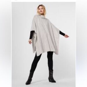 Lou & Grey Grey Poncho Style Tunic.  Size M/L. P3/256